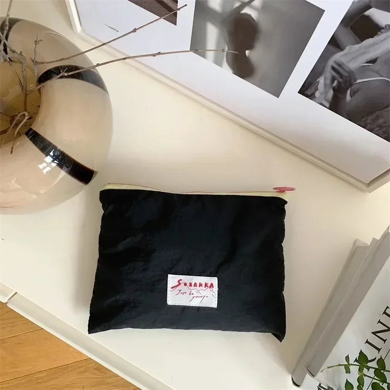 Simple Black Canvas Cosmetic Clutch Bag Large Makeup Organizer Bags Korean Cosmetic Pouch Women Cute Toiletry Beauty Case