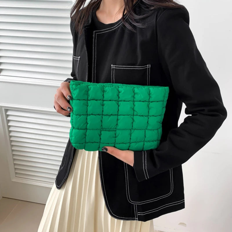 Trousse de Maquillage Matelassée – Grand Format Style Clutch