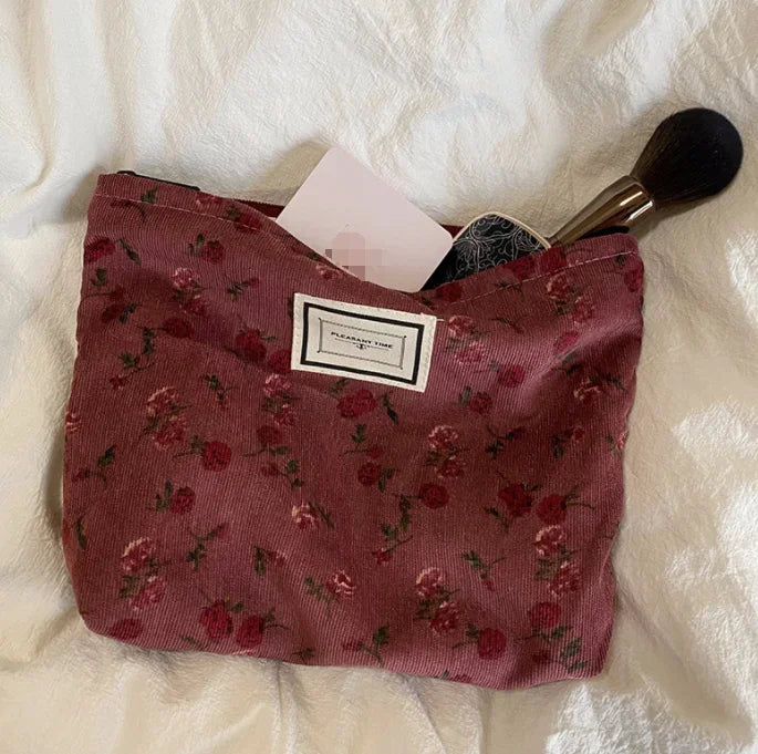 Trousse de Maquillage Brodée – Velours Côtelé Style Coréen