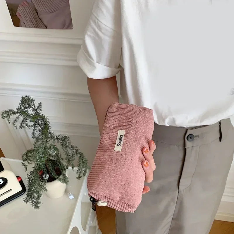 Mini Trousse de Maquillage Velours Côtelé – Format Compact Pinceaux